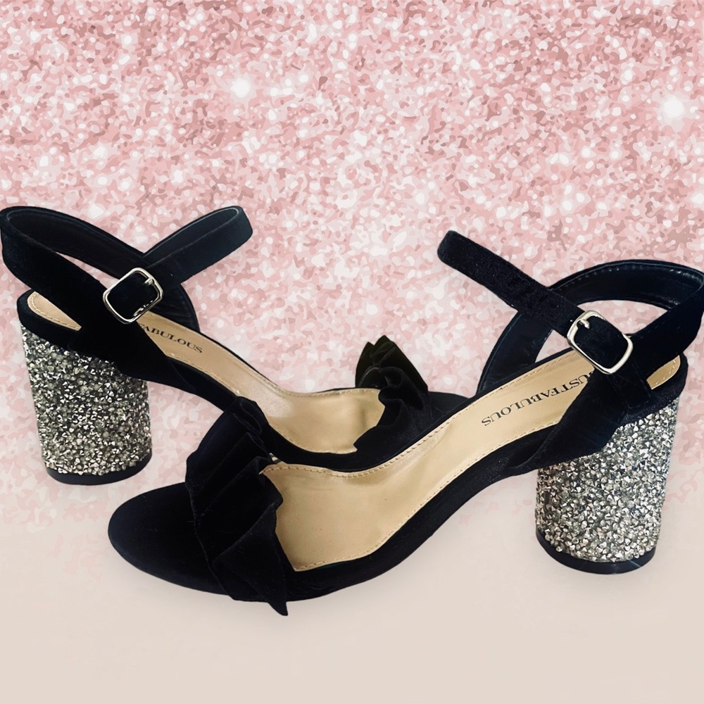 JustFab “Moraya” Size 8 Block Heeled Sandals